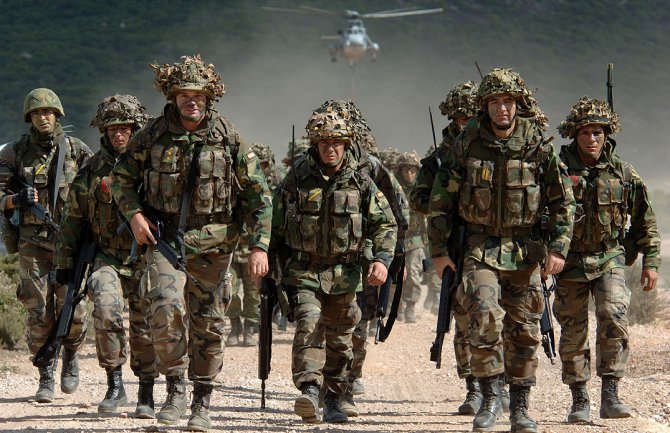 Napad na NATO snage, ubijena dva vojnika