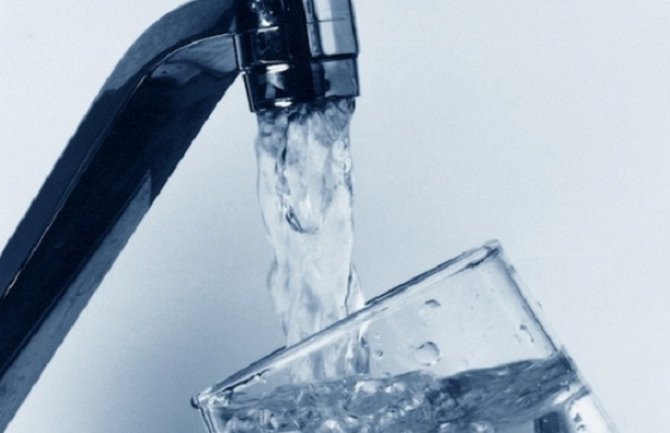 Srbija: Osnovci sipali otrov drugarici u vodu i dobili jedinice iz vladanja