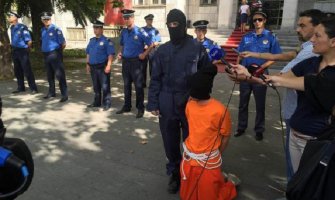 Današnjim performansom provocirali ID radi svojih ciljeva