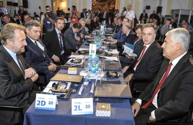 BiH zemlja sa dva entiteta i tri naroda i tako treba da ostane