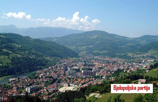 Sve partije u lokalnom parlamentu da podnesu izvještaj o svom učinku