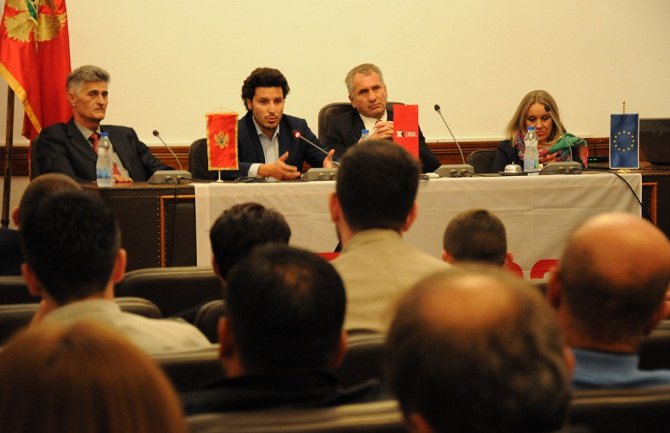 Crna Gora sadašnju vlast ne može preživjeti