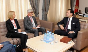 Evropska unija će nastaviti da podržava reforme