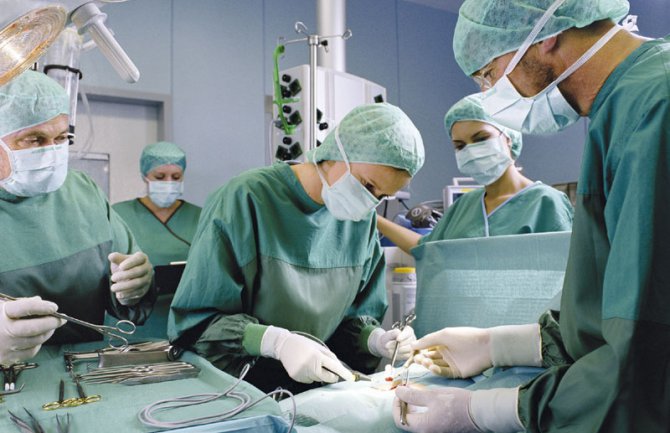 Na Fejsbuku pročitala životnu priču stranca , pa mu donirala bubreg