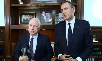 Mekejn: Opasna vremena sa Putinom, pokušava da oživi rusko carstvo