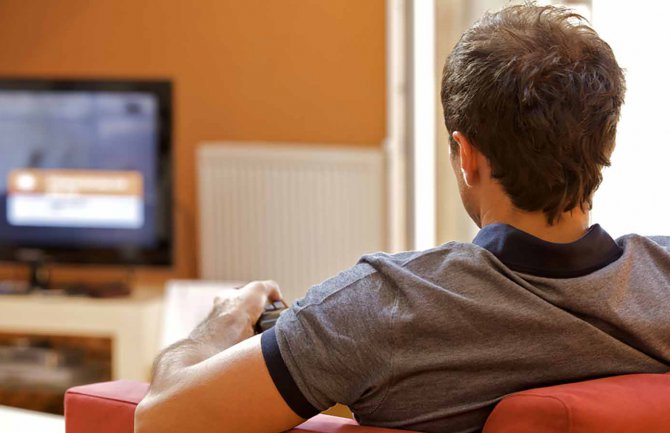 Gledanje televizije vas ubija na 8 različitih načina
