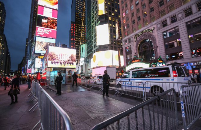 Njujork u pripravnosti, naoružani specijalci na ulicama