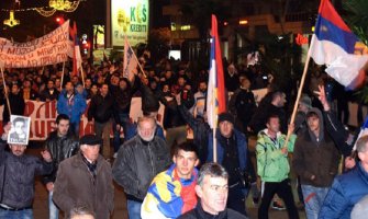 Još jedan debakl  DF-a na preksinoćnom anti NATO protestu