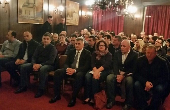 Omladina da se pokrene i da joj se ponude nove mogućnosti za profesionalni razvoj