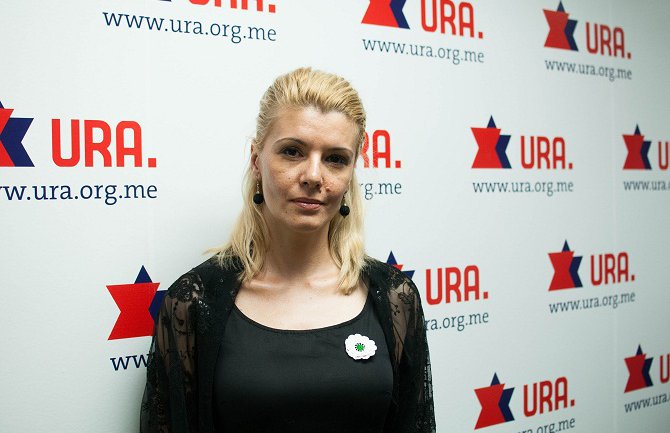 URA: Kako da djeca u Pljevljima idu u školu kad je vazduh opet otrovan