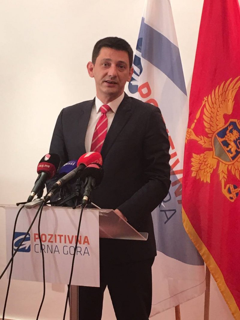 12698895102089760961475611087832264o