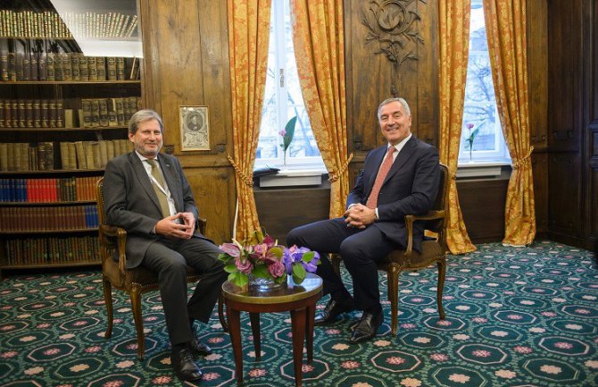 Han čestitao Đukanoviću izglasavanje povjerenja Vladi 