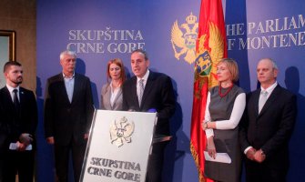 Privatnost je svetinja za liberale, zaustaviti fašizaciju političke kulture