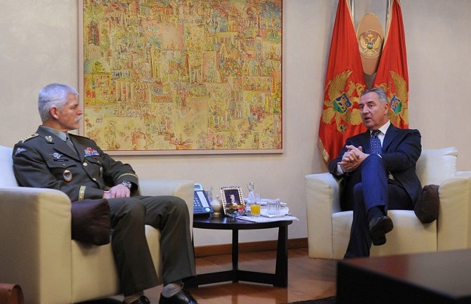 Poziv za članstvo u NATO-ohrabrenje za region