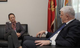 Njemačka snažno podržava postizanje političkog sporazuma između vlasti i opozicije