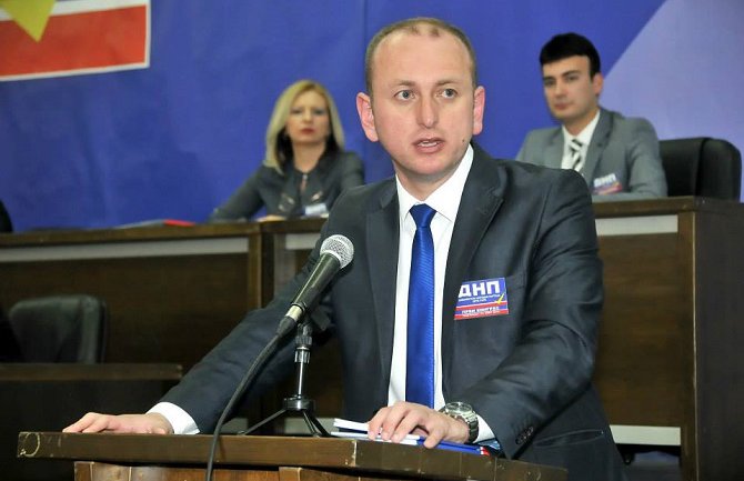 Knežević: Marković demonstrira nervozu 