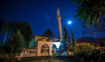 Muslimani večeras obilježavaju Lejletur-regaib: Noć želja, nade i ibadeta