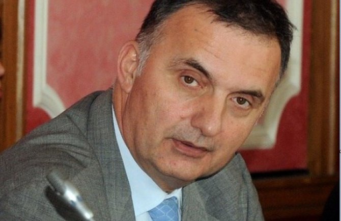 Đukanović ima problem kad razgovara sa SNP-om