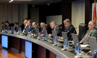 Rusi od sada bez vize u Crnu Goru