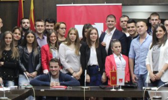 SD: Mladi ljudi  u nama vide perspektivu