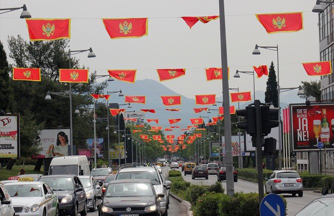 Podjele iz vremena referenduma i dalje žive