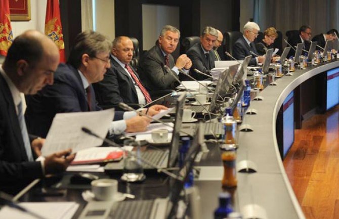 Sami sebi povećali dnevnice: Za dan u Rusiji 143, u Hrvatskoj 63 eura