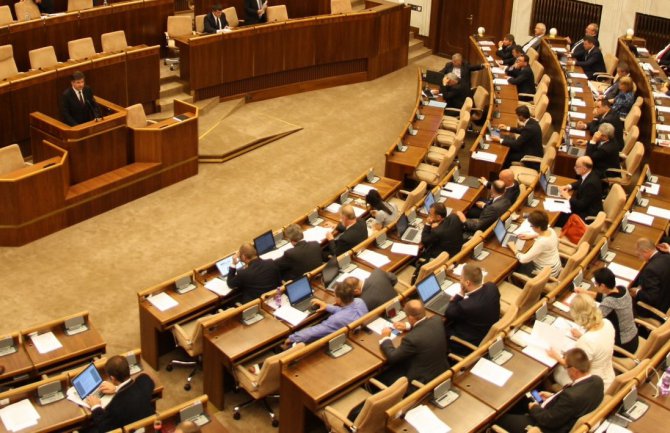 Slovačka ratifikovala Protokol o pristupanju Crne Gore NATO-u