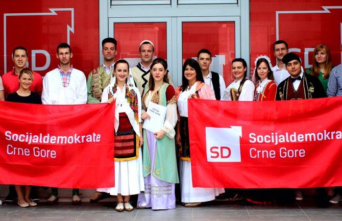 Rječnik podstiče podjele, najmanje što CANU može da se izvini građanima