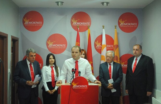 Demokrate: Vujanović  da raspiše izbore u Podgorici