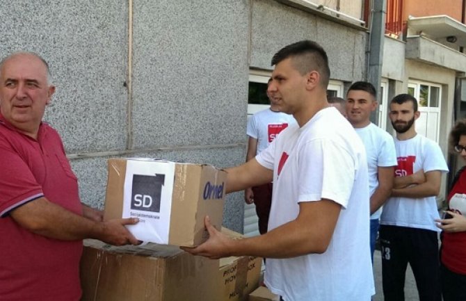 OSD Pljevlja donirali pomoć Crvenom krstu: Protiv siromaštva sistemskim mjerama
