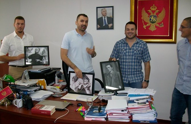 URA: Umjesto slike Đukanovića u kancelariji, staviti slike znamenitih cetinjskih velikana