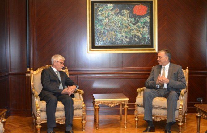 Crna Gora odlučna da nastavi intezivnom dinamikom pristupnih pregovora