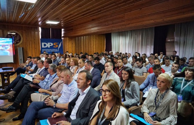 Posebnu pažnju posvetiće rješavanju problema mladih u Nikšiću