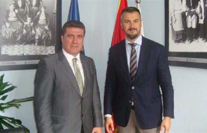 Saradnja Crne Gore i Albanije na putu prema EU