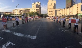 Socijaldemokrate izvele performans: Dosljedno za Crnu Goru