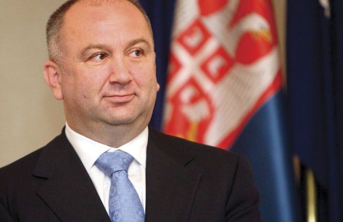 Popović: Nedopustivo da Crna Gora gura narod u NATO posle bombardovanja