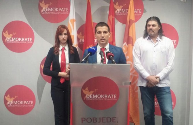 Mijo Martinović na skupu DF-a u Budvi