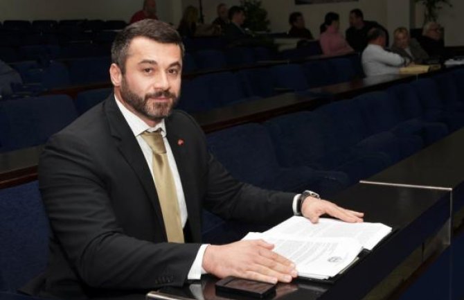 Hadžić podnio krivičnu prijavu protiv Vujoševića