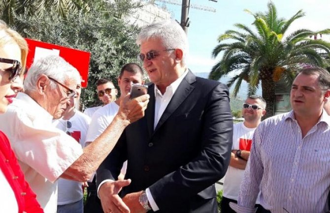 SD zna kako uvesti red u budvanski turizam