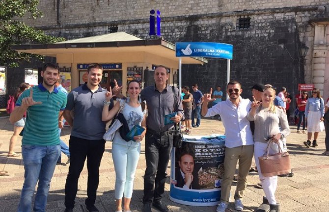 Bokeški, crnogorski, evropski: Liberali u Kotoru započeli kampanju