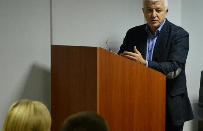 Duško Marković na tribini u Bijelom Polju: Država će odlučno odgovoriti na pokušaj nasilja