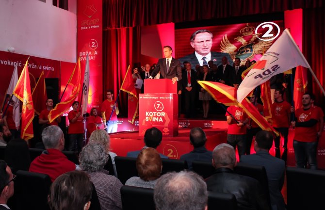 Krivokapić: Mi smo se borili da budemo oni koji služe narodu, a ne koji naređuju 