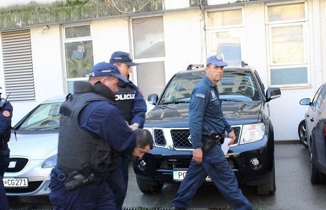 Opozicija ne priznaje rezultate juče održanih izbora