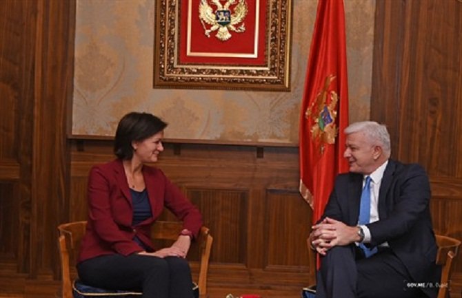 Izbori fer i demokratski, očekuje se brzo fomiranje nove vlade