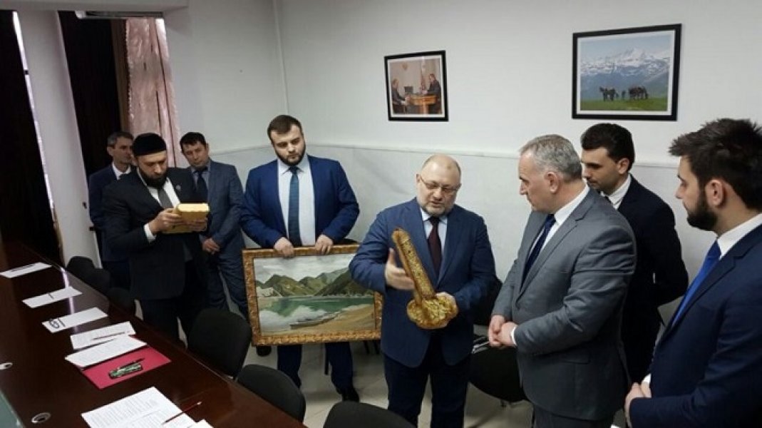 fotoizGroznog2800x450