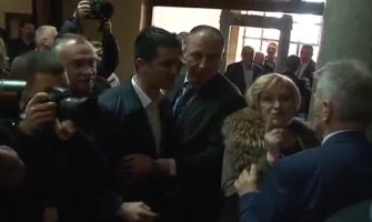 Da ostane zapamćeno neprimjereno ponašanje poslanika DF-a