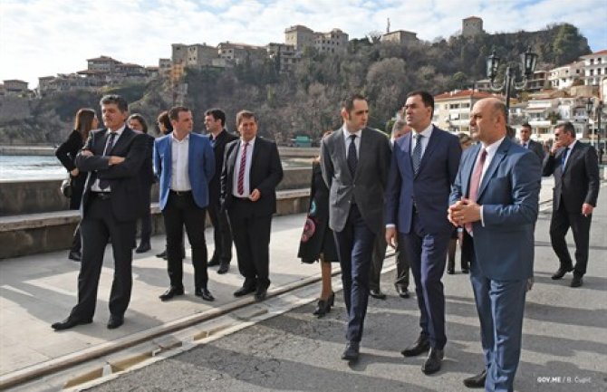 Vlada će u partnerstvu sa Ulcinjom spriječiti one koji narušavaju javni interes