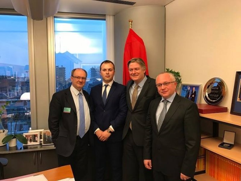 17102008102066904113374161094903531n