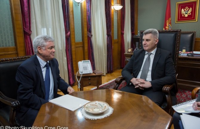 Ambasador Alžira: Crna Gora je država za poštovanje