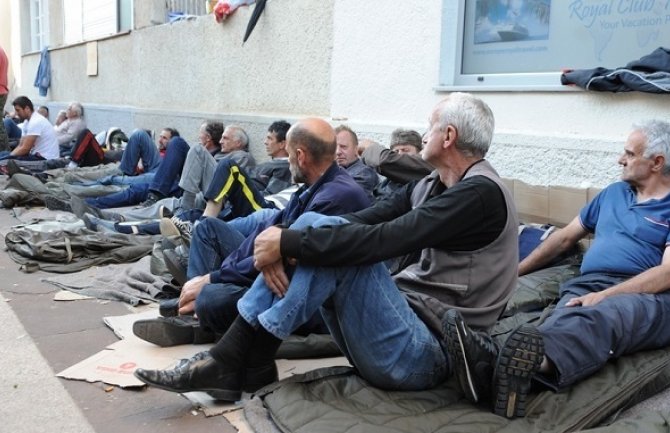 URA: Iživljavanje Vlade nad radničkom klasom